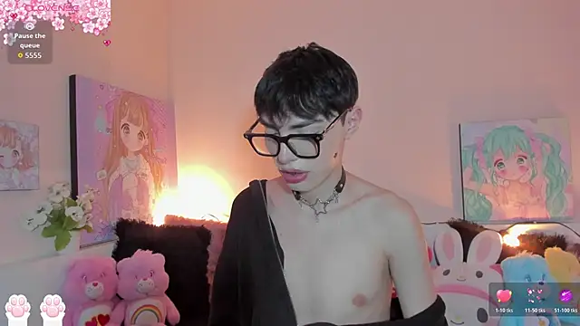 Strawberry Kitty  online show from March 16, 2026, 3:03 am