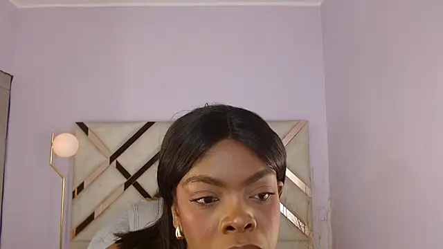 Snapshot of Maiacharris_ chatting on June 23, 2026, 12:14 pm Maiacharris online show from June 23, 2026, 12:14 pm