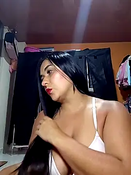 Kymberlaury online show from April 26, 2026, 4:10 am