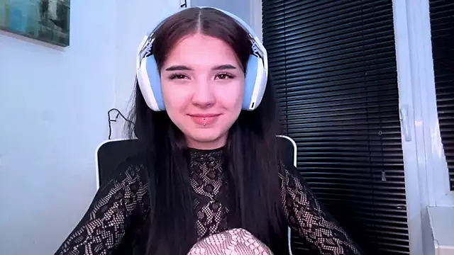 HanaMantanaDell online show from March 23, 2026, 5:13 pm