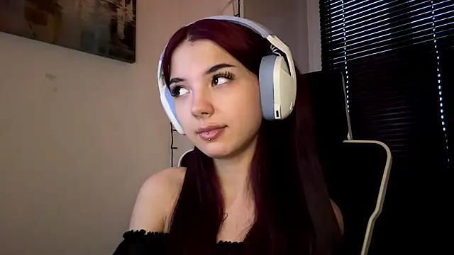 HanaMantanaDell online show from April 15, 2026, 3:38 pm