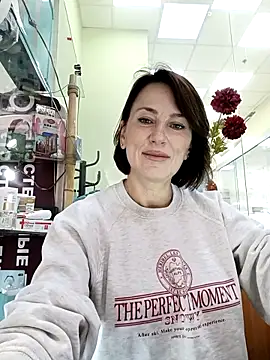 Luna 7777 online show from October 25, 2025, 10:36 am