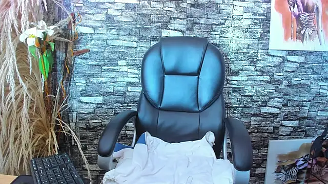 talialadyx online show from December 3, 2025, 3:00 pm