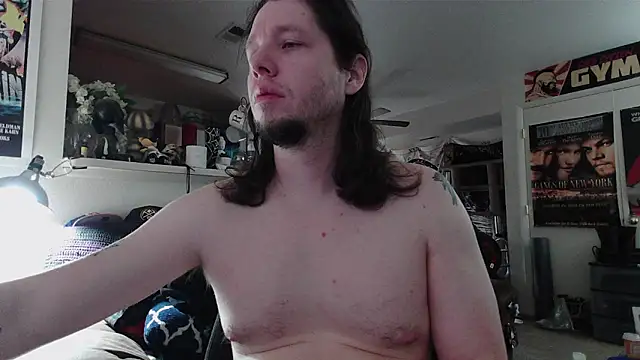 biggerisbetter12 online show from February 9, 2026, 11:14 pm