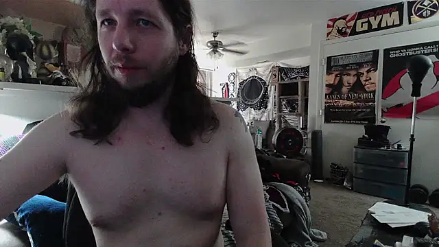 biggerisbetter12 online show from April 12, 2026, 2:20 pm