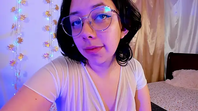 Snapshot of Milie_yue chatting on November 11, 2025, 2:12 pm Milie yue online show from November 11, 2025, 2:12 pm