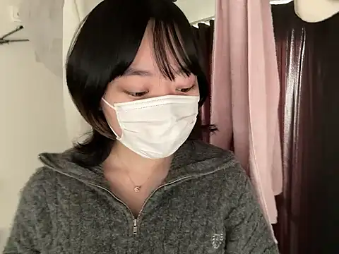 Snapshot of pinkudayo_girl chatting on November 10, 2025, 12:04 am pinkudayo girl online show from November 10, 2025, 12:04 am