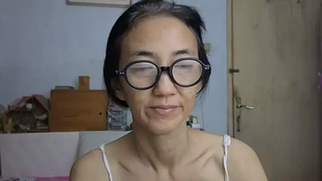Snapshot of princessD077 chatting on May 1, 2026, 5:07 pm princessD077 online show from May 1, 2026, 5:07 pm