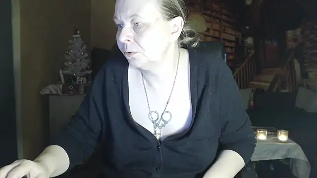 Diamond Bite online show from November 27, 2025, 5:19 am