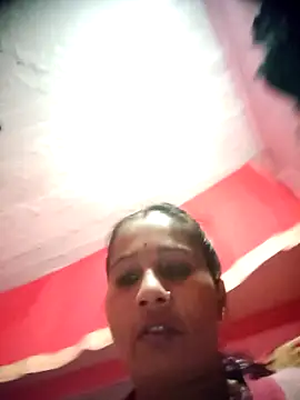 OliveGreen22 online show from November 27, 2025, 1:39 am