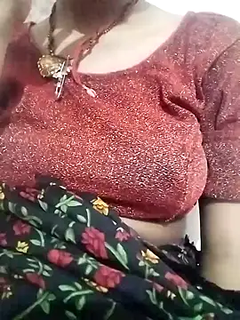 OliveGreen22 online show from October 29, 2025, 5:34 pm