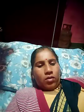 OliveGreen22 online show from November 6, 2025, 12:58 am