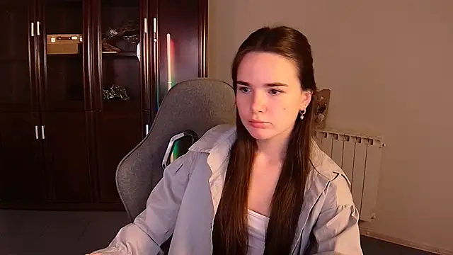 May Bloom online show from October 23, 2025, 9:19 am