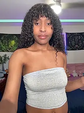 DaisyMynx online show from December 17, 2025, 3:33 am