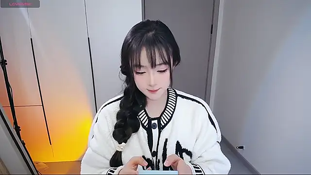 Kinadolly online show from January 11, 2026, 10:33 am