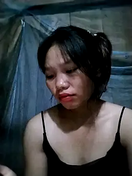 linh-miu99 online show from October 20, 2025, 2:06 pm