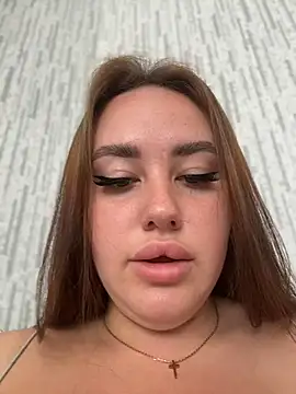 KiraSunshine online show from June 30, 2026, 3:17 am