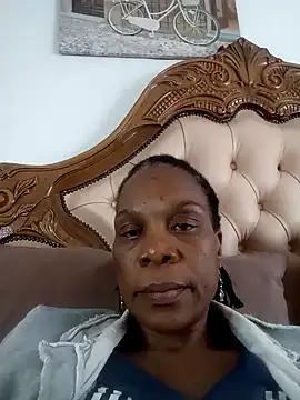 Snapshot of Hotcougar chatting on October 23, 2025, 9:30 am Hotcougar online show from October 23, 2025, 9:30 am