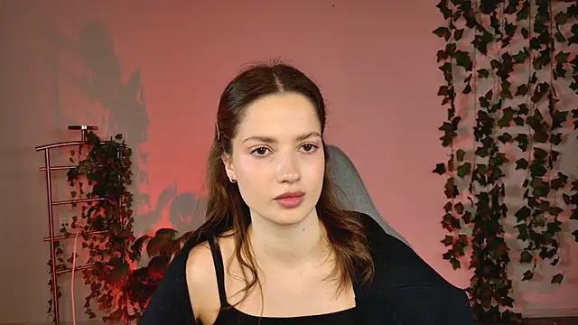 KiraVair online show from March 19, 2026, 12:16 pm