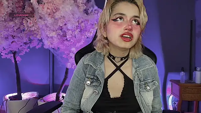 Navier   online show from October 24, 2025, 9:03 pm