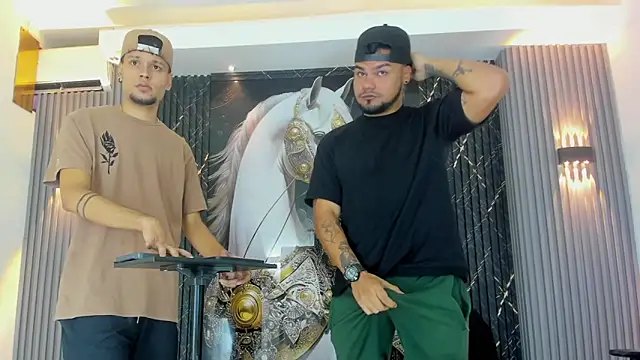 handsome boys22 online show from November 3, 2025, 12:09 pm