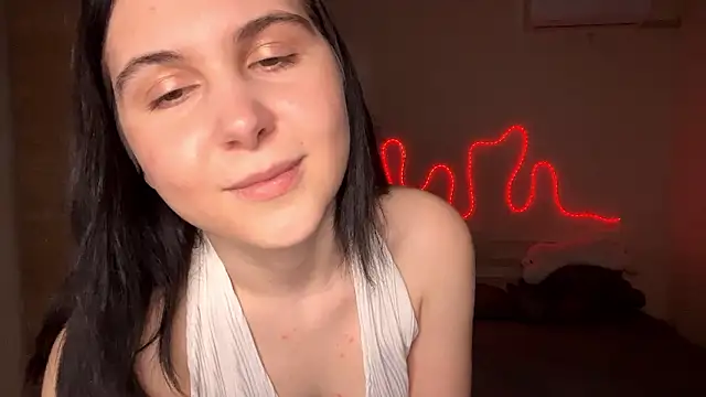 MyraLitterers online show from February 15, 2026, 5:12 pm