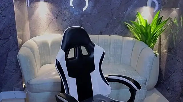 luna tx online show from November 15, 2025, 1:15 pm