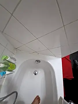 16enes16 online show from December 2, 2025, 8:21 pm