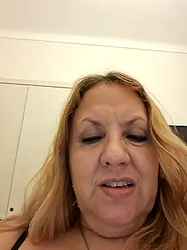 Snapshot of JennyInVegas chatting on February 14, 2026, 4:45 am JennyInVegas online show from February 14, 2026, 4:45 am