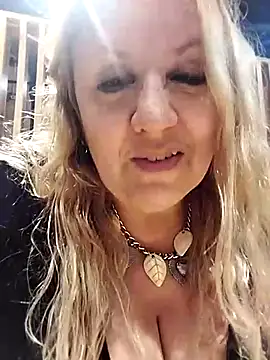 Snapshot of JennyInVegas chatting on February 7, 2026, 2:30 am JennyInVegas online show from February 7, 2026, 2:30 am