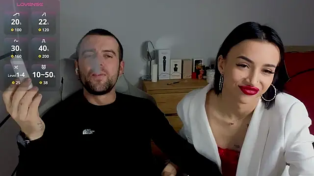 AdeleLaCr0ix online show from November 6, 2025, 11:58 am