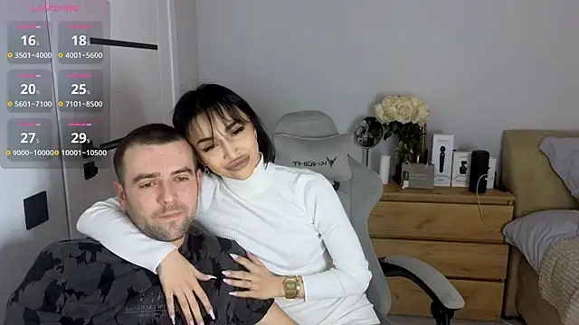 AdeleLaCr0ix online show from October 28, 2025, 8:57 am