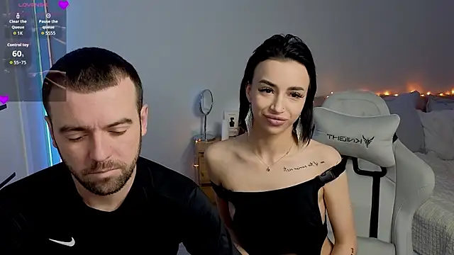 AdeleLaCr0ix online show from November 24, 2025, 10:10 pm