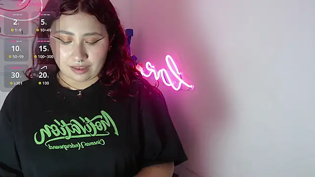 littlee red online show from December 1, 2025, 8:53 pm