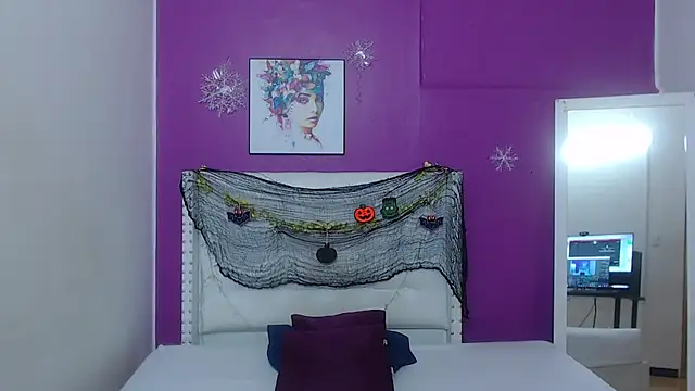 Snapshot of innocent_sexybaby chatting on October 31, 2025, 8:49 pm innocent sexybaby online show from October 31, 2025, 8:49 pm