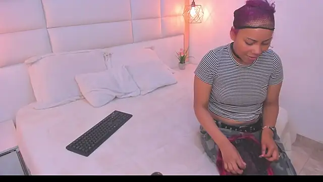 Sofia clk online show from April 13, 2026, 3:21 am