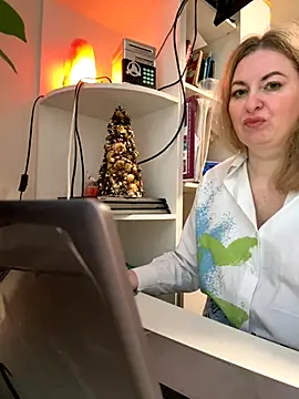 Amelia-Diamond online show from November 26, 2025, 7:19 am