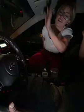 jvixen92 online show from March 3, 2026, 8:21 am