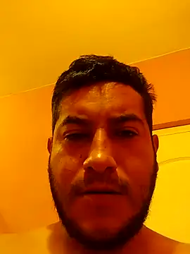 Travieso 21 online show from November 17, 2025, 1:26 pm