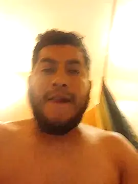 Travieso 21 online show from December 4, 2025, 1:04 am