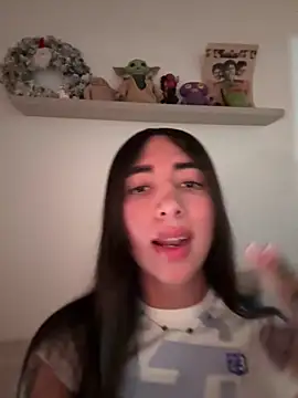 valeriahornier online show from April 8, 2026, 1:51 am