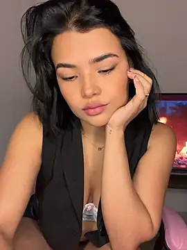 Snapshot of Chloe_Mullerr chatting on February 12, 2026, 6:07 pm Chloe Mullerr online show from February 12, 2026, 6:07 pm