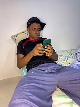 Snapshot of liam_Brooks9 chatting on March 13, 2026, 12:10 pm liam Brooks9 online show from March 13, 2026, 12:10 pm