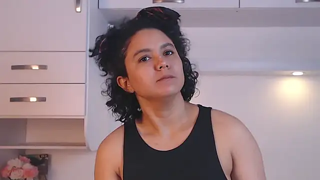 MartiRuis10 online show from October 24, 2025, 9:47 pm