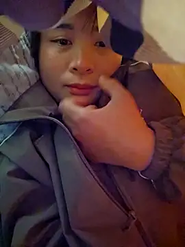 Squirrel-Pear online show from December 15, 2025, 8:09 am