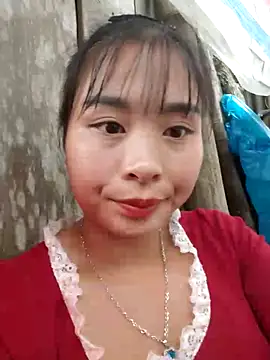 Squirrel-Pear online show from November 18, 2025, 3:54 am