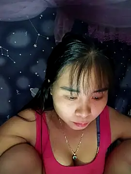 Squirrel-Pear online show from October 27, 2025, 12:28 pm