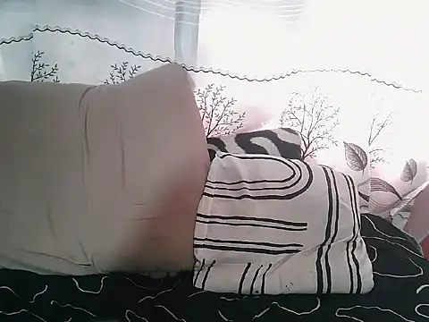 Snapshot of SexySlender_ chatting on November 1, 2025, 11:26 am SexySlender online show from November 1, 2025, 11:26 am