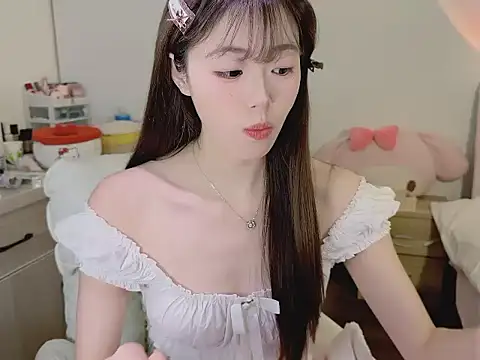 Onecutelittle online show from December 16, 2025, 12:37 am