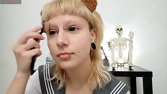 VetaBeghtol online show from October 25, 2025, 3:12 pm